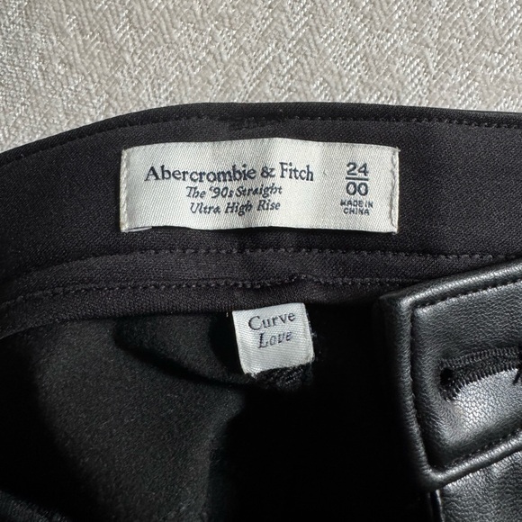 A&F Curve Love 90s Straight Leather Pant - Picture 4 of 5